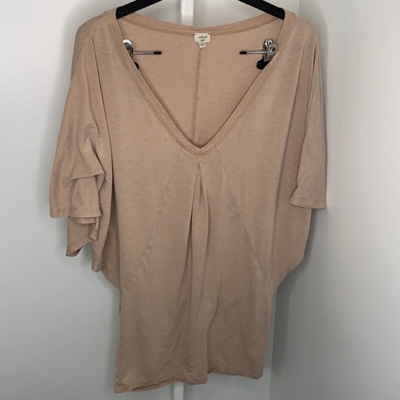Aritzia Wilfred V Neck Tan T-Shirt Short Sleeve - Picture 1 of 8